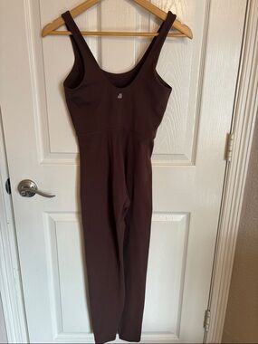 WEWOREWHAT Women's Chocolate Scoopneck Sleeveless Jumpsuit